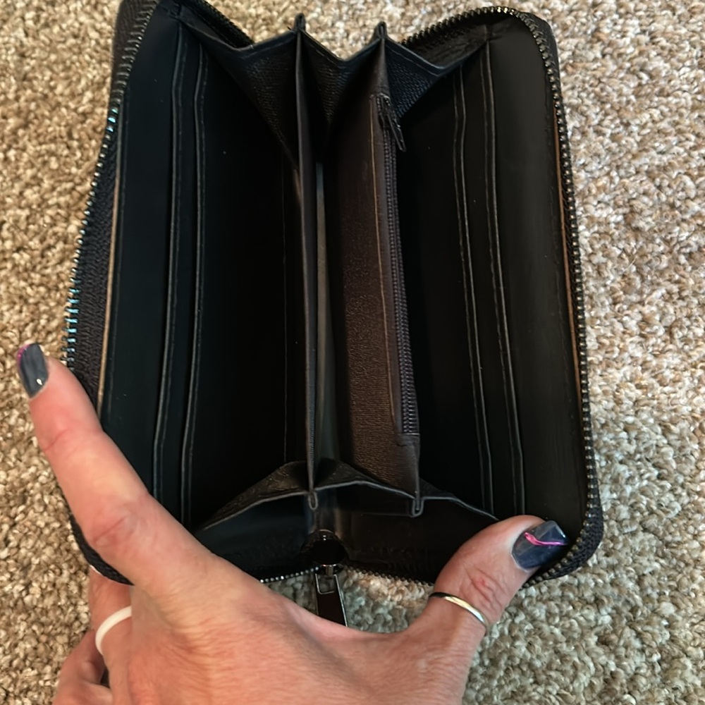 Wallet - Picture 2 of 3